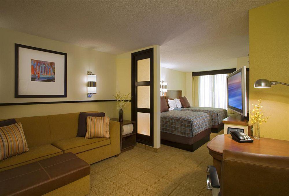 Hyatt Place Louisville-East Rum bild